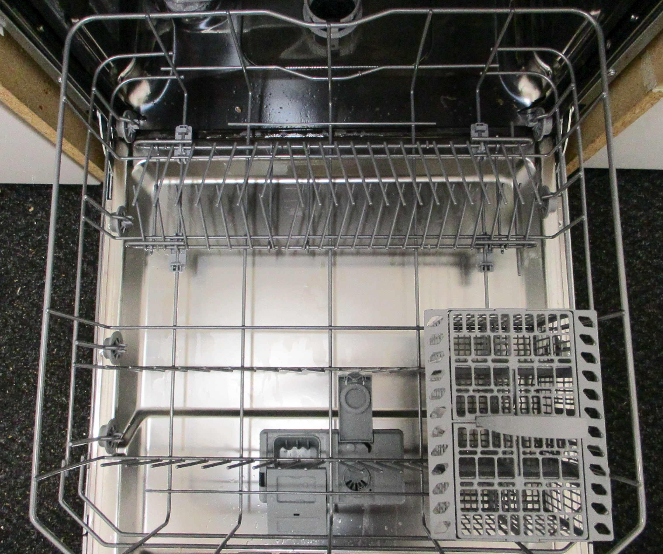HOTPOINT-ARISTON HIO 3C21 C W