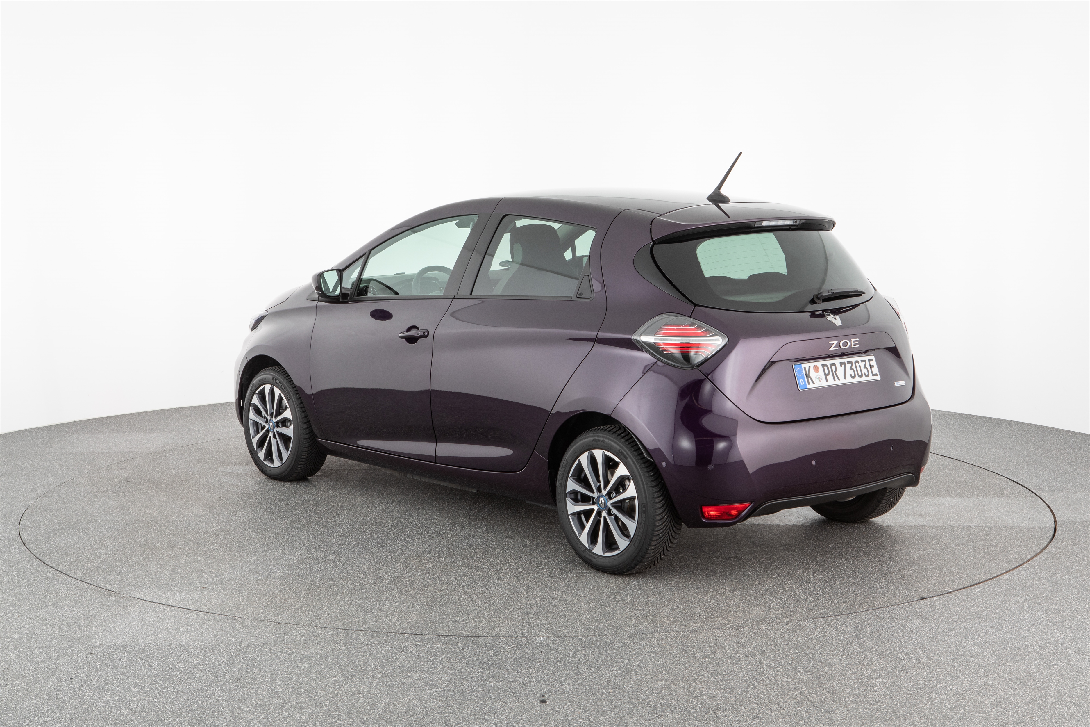 RENAULT ZOE R135 Z.E. 50 (52 KWH)