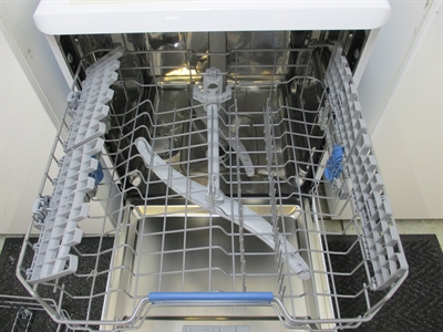 INDESIT DFP 58T94 Z