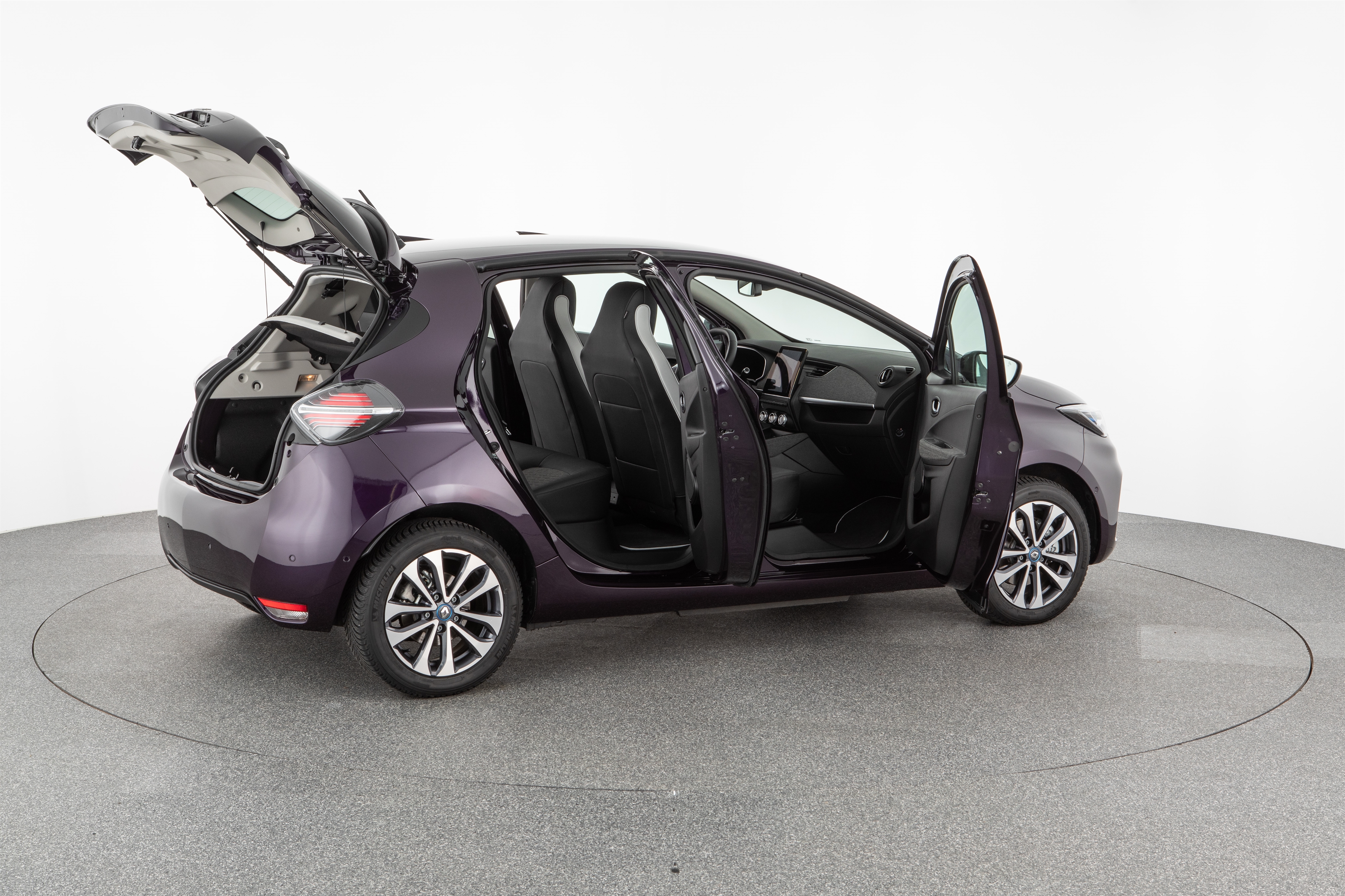 RENAULT ZOE R135 Z.E. 50 (52 KWH)