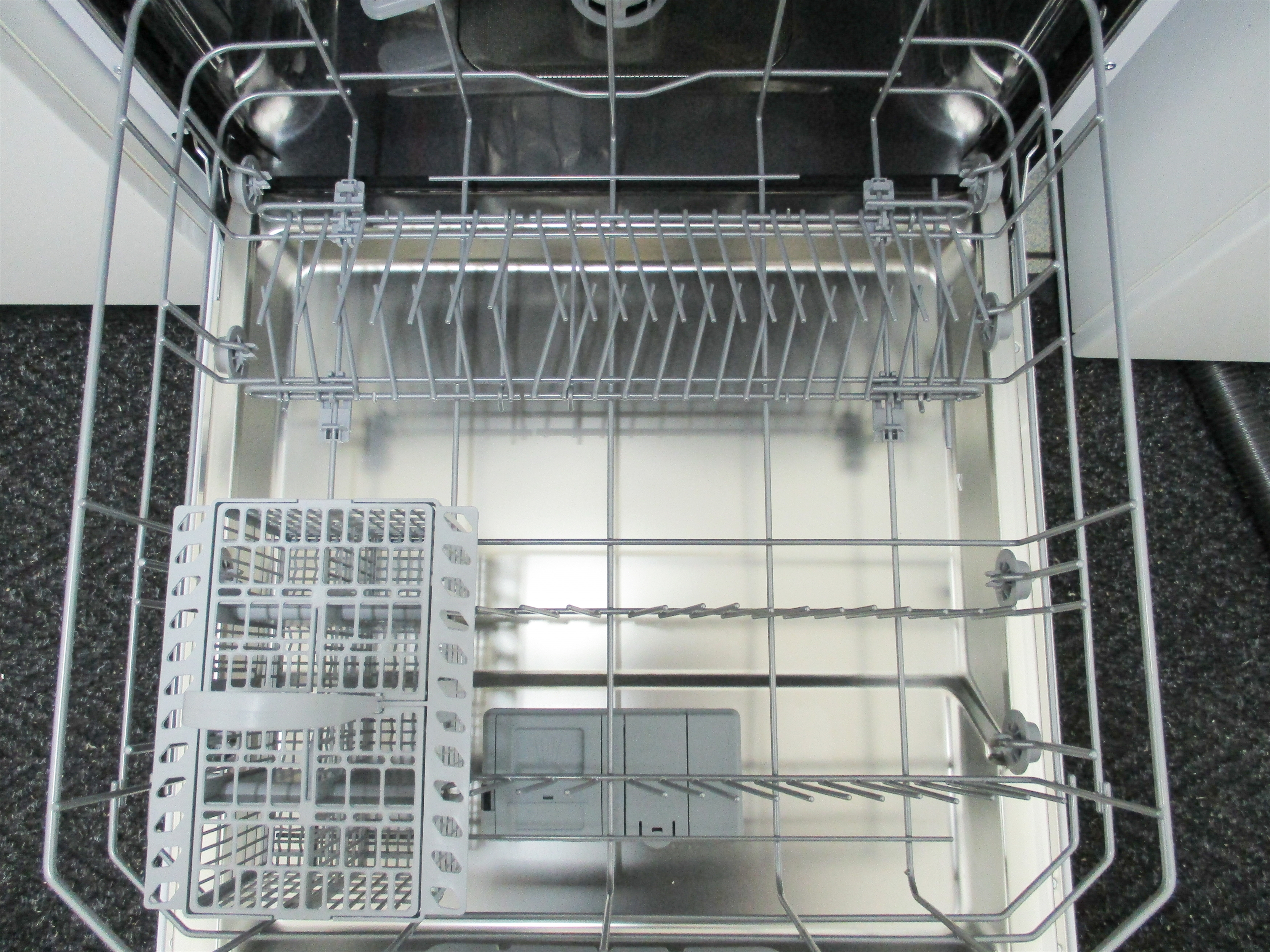 HOTPOINT-ARISTON HFO 3C22 W